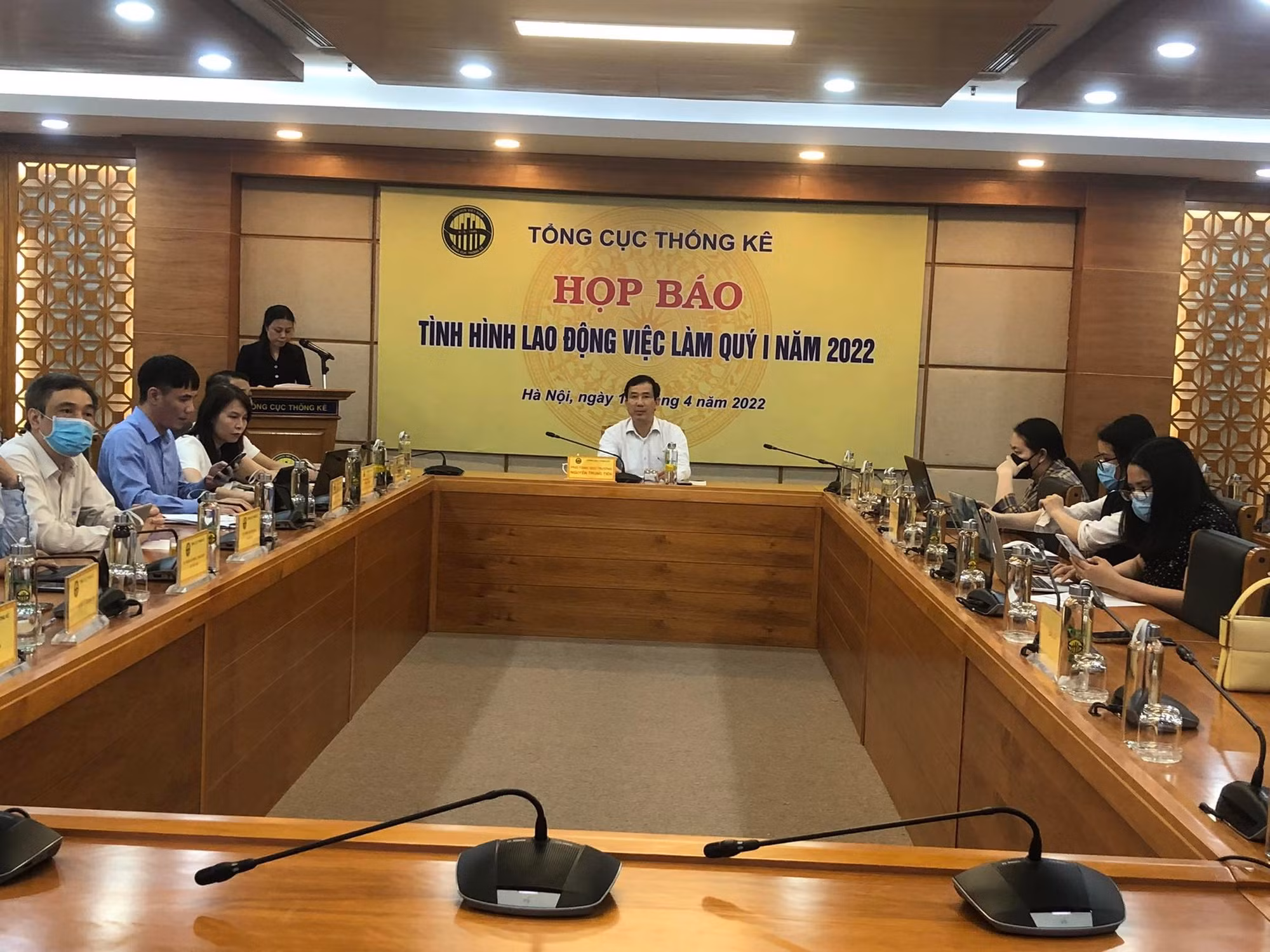 Thị trường lao động khởi sắc -0