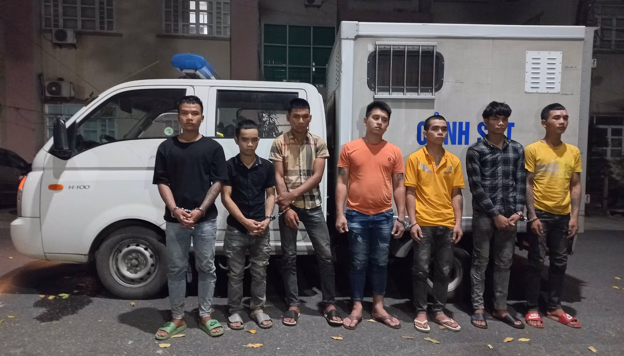Bắt khẩn cấp 13 thanh niên tham gia “hỗn chiến” khiến 1 người tử vong -0