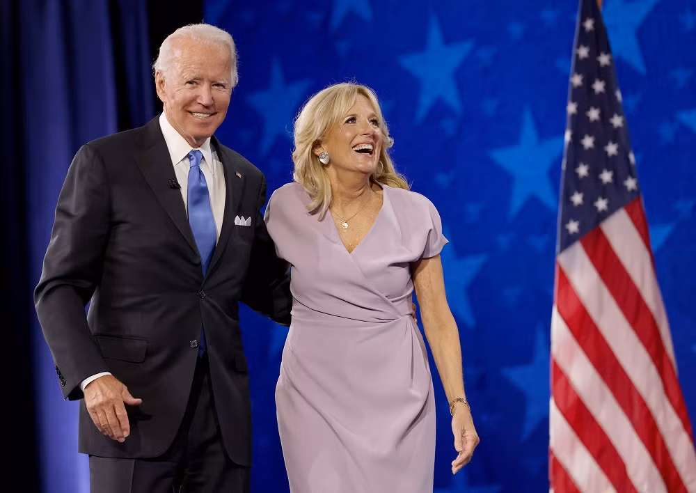 Nga, Mỹ đồng loạt hé lộ thu nhập của hai ông Putin và Biden -0