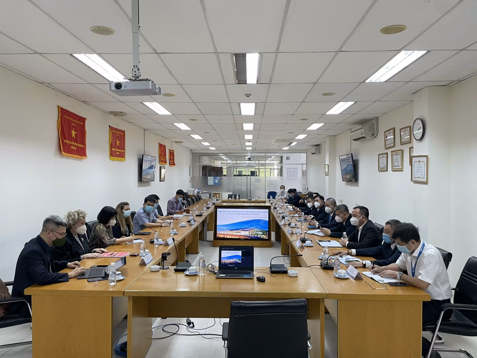 Cục An ninh vận tải Hoa Kỳ (TSA) đánh giá Nội Bài và Tân Sơn Nhất đảm bảo tốt an ninh hàng không -0