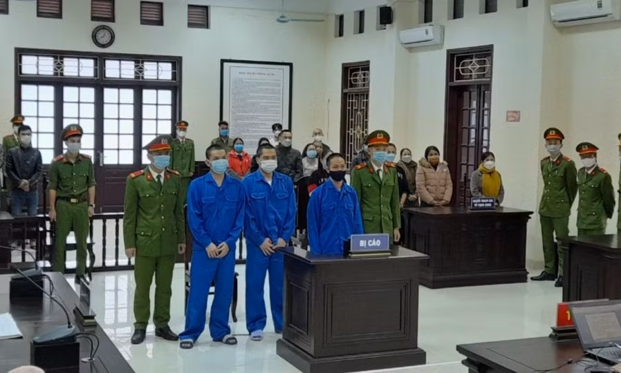 Tuyên án tử hình 3 đối tượng vận chuyển 60.000 viên ma túy tổng hợp -0