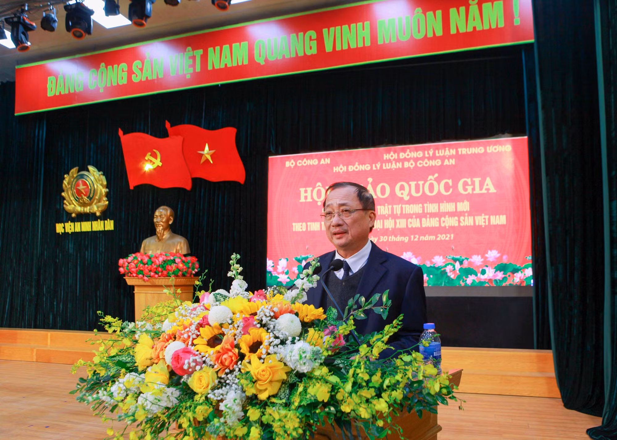 Đảm bảo an ninh trật tự trong tình hình mới theo tinh thần Nghị quyết Đại hội XIII -0