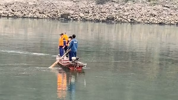 Tìm thấy thi thể nạn nhân mất tích trên sông Đà