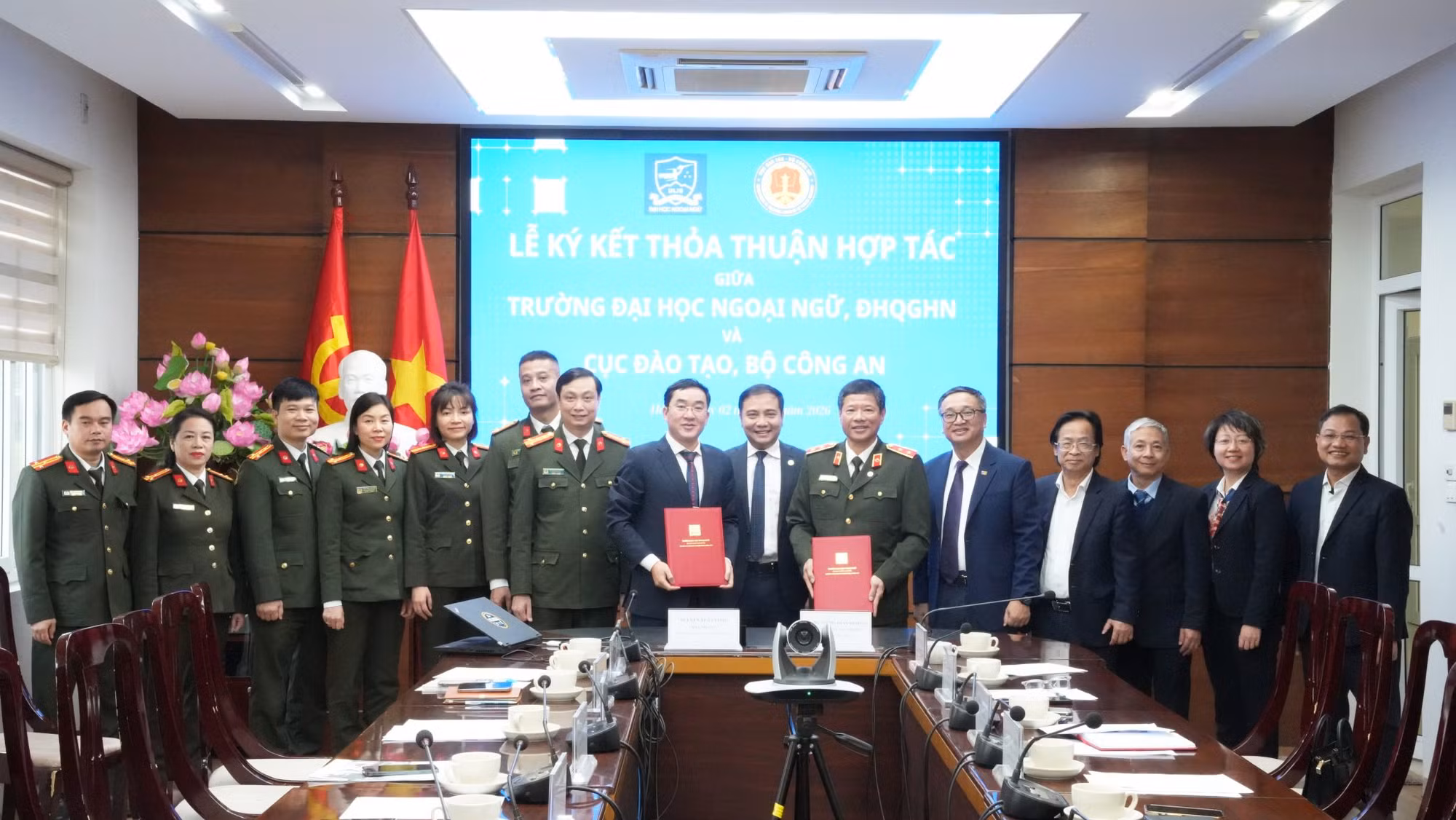họp tác.jpg -0
