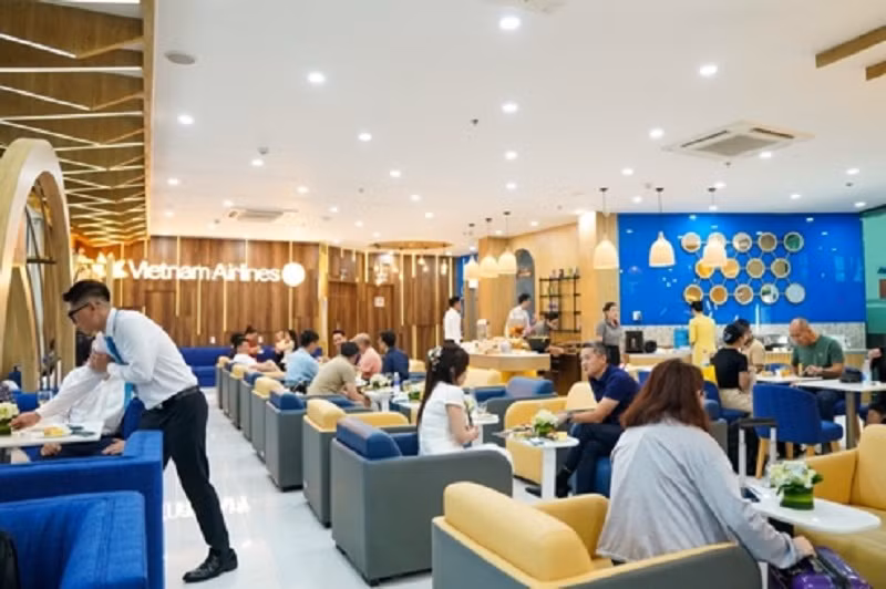 Vietnam Airlines: Khi hành trình không chỉ là bay , mà còn 