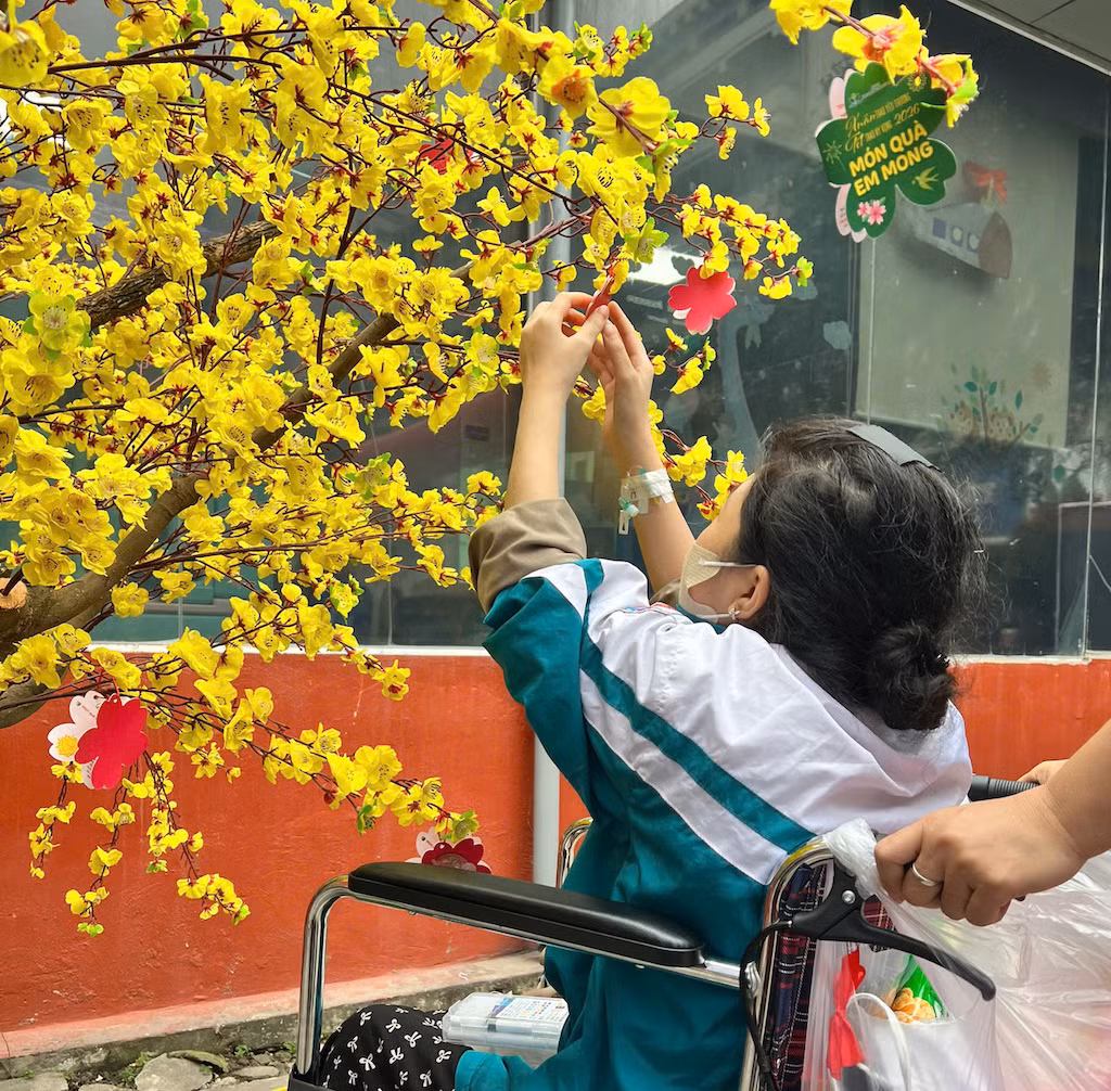 Điều ước cuối năm của những em bé đón Tết tại bệnh viện -0