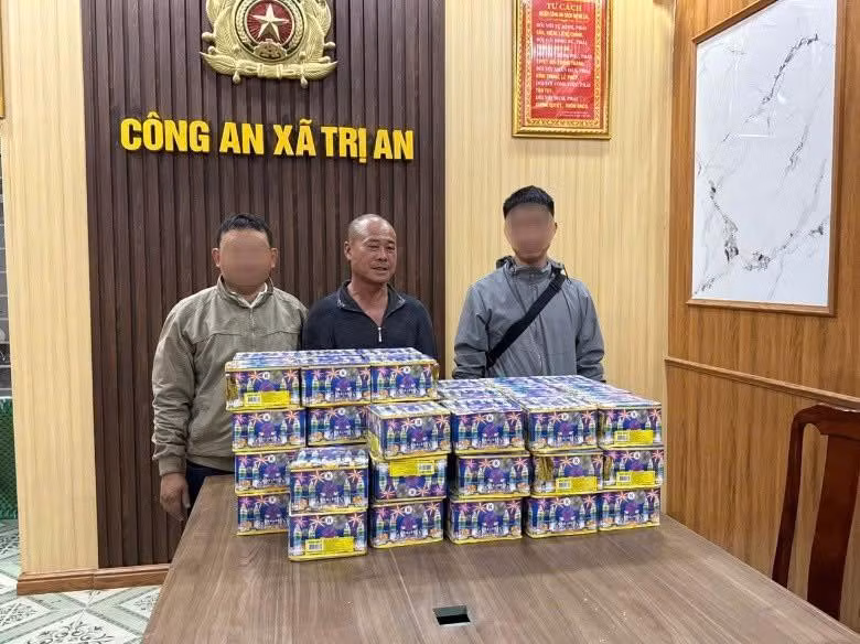 Quyết liệt chặn hàng lậu dịp cuối năm ở vùng biên giới -0