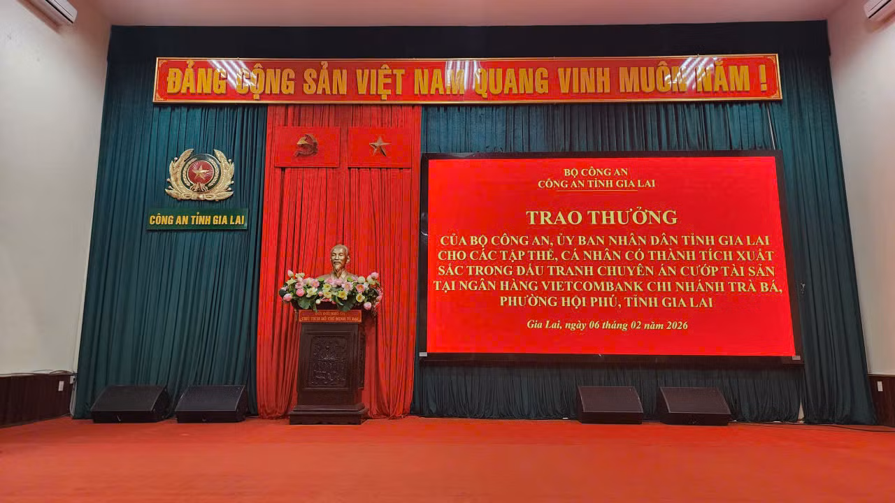 Bộ trưởng Lương Tam Quang gửi thư khen các đơn vị tham gia bắt giữ 2 đối tượng cướp ngân hàng ở Gia Lai -0