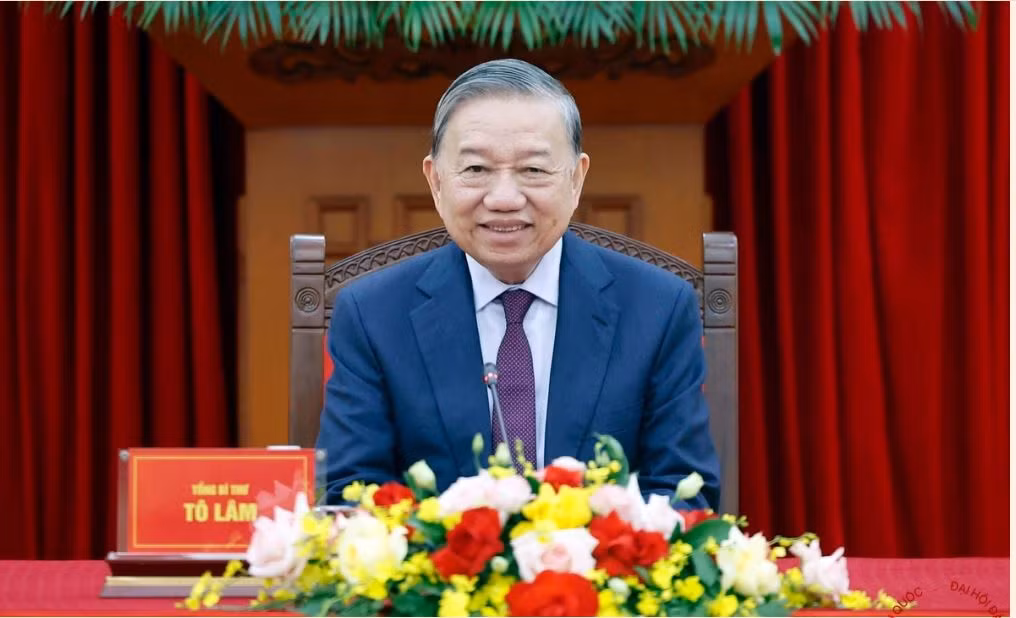 Vững bước dưới cờ Đảng -0