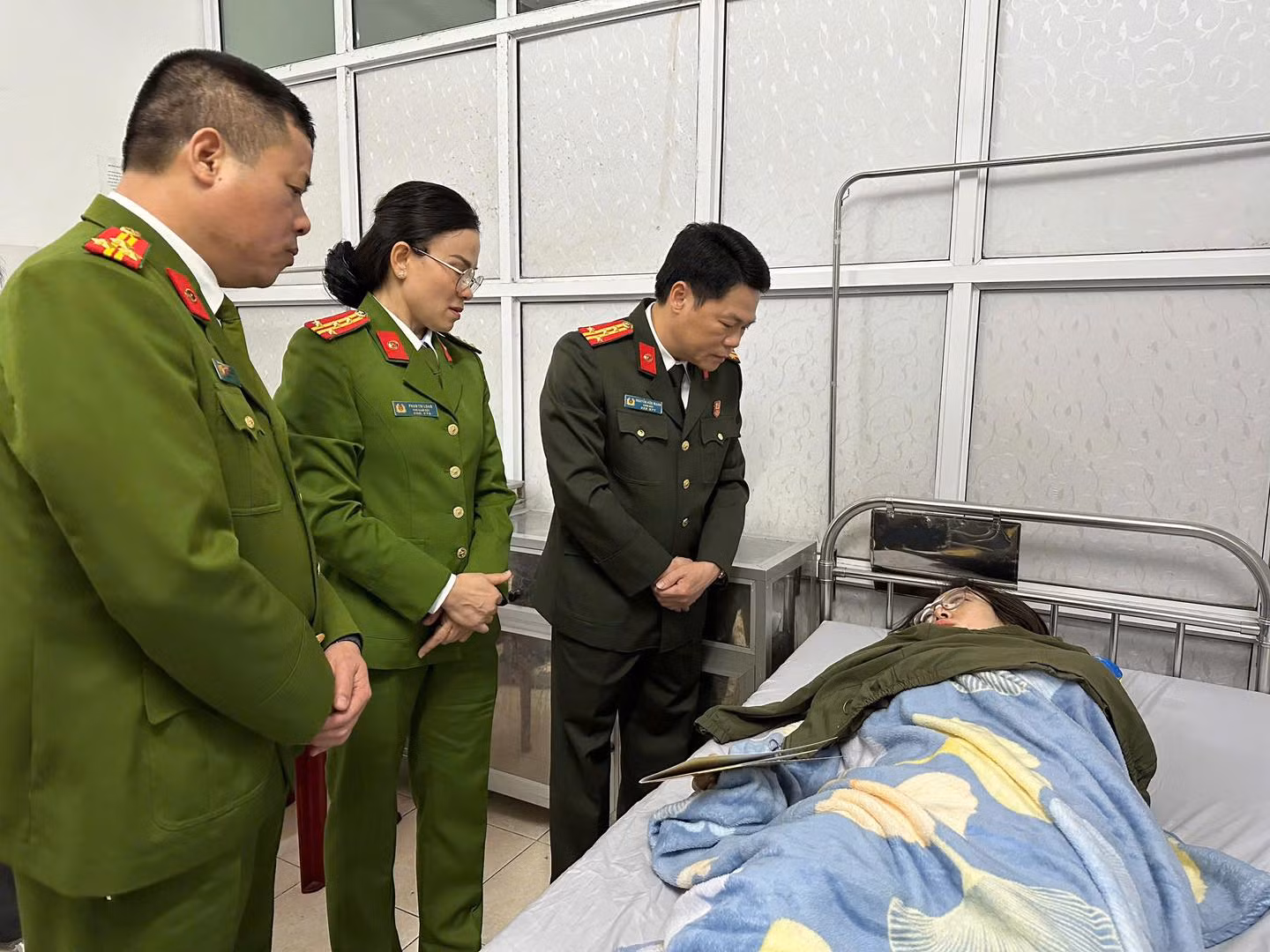 Công an tỉnh Nam Định chỉ đạo giải quyết vụ tai nạn giao thông đặc biệt nghiêm trọng khiến 7 người tử vong -2