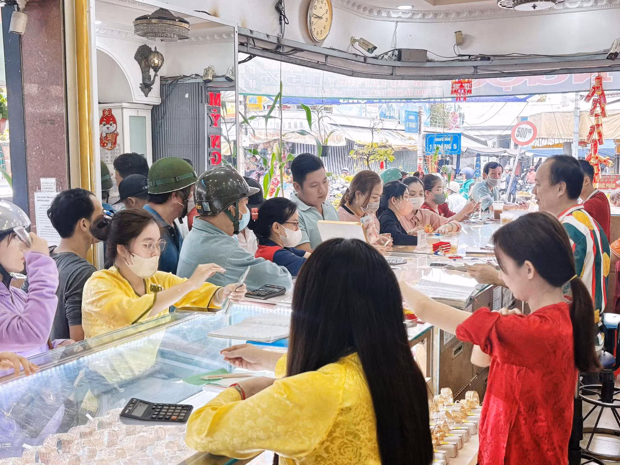 Cảnh giác chiêu trò&nbsp;lừa đảo tại tiệm vàng -0
