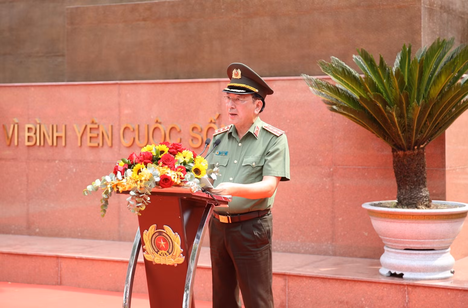 Khánh thành Tượng đài CAND “Vì bình yên cuộc sống” ở TP Hồ Chí Minh -0
