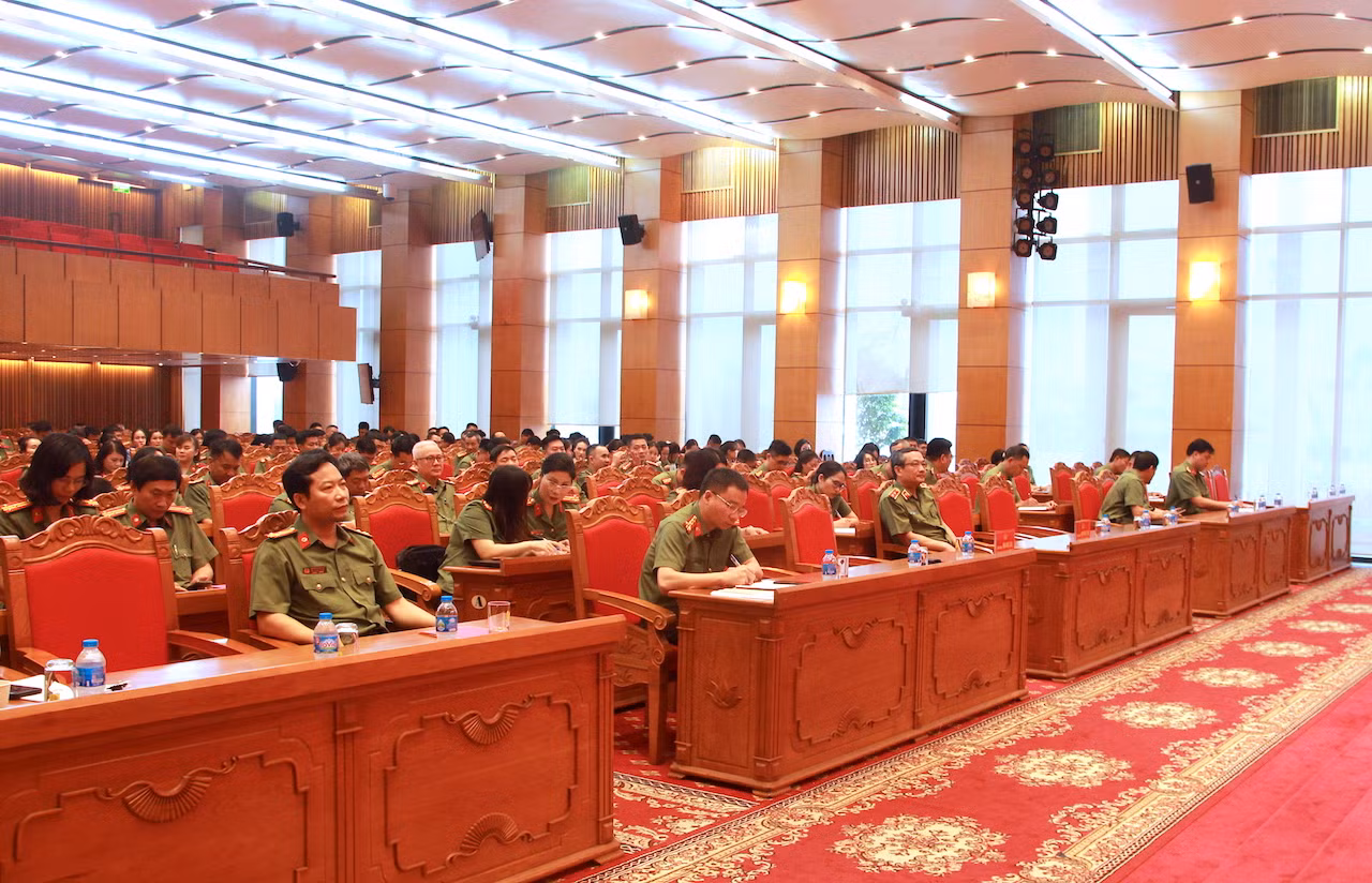 Phát động đợt sinh hoạt chính trị đặc biệt trong Đảng bộ Cục Công tác chính trị -0