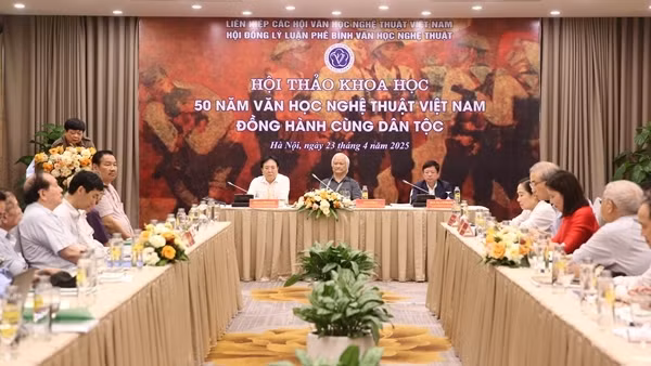 Hội thảo khoa học toàn quốc “50 năm văn học nghệ thuật Việt Nam đồng hành cùng dân tộc”
