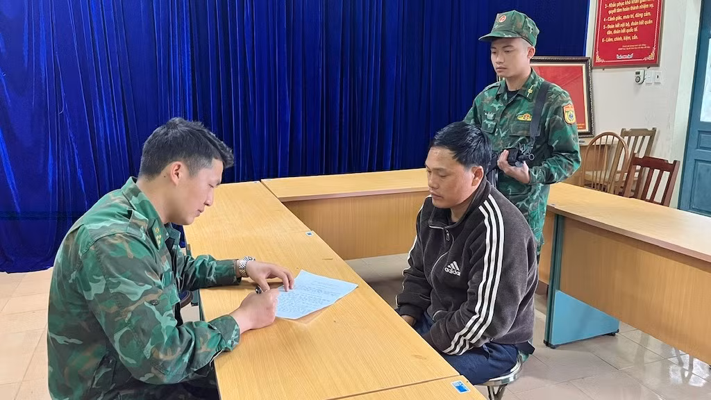 Triệt phá đường dây tổ chức cho người Trung Quốc nhập cảnh trái phép vào Việt Nam -0