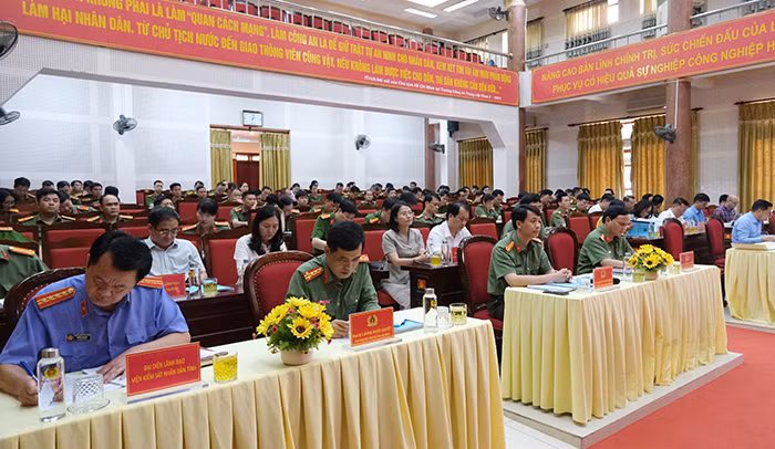Hội nghị tuyên truyền, lấy ý kiến xây dựng các dự án Luật do Bộ Công an chủ trì soạn thảo -0