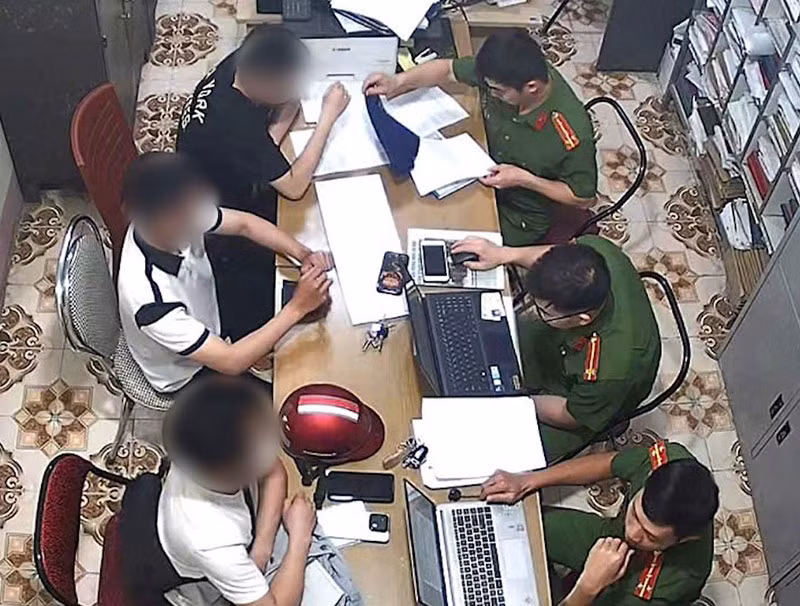 Xử lý nghiêm thanh thiếu niên tụ tập, điều khiển xe máy gây mất trật tự an toàn giao thông -0