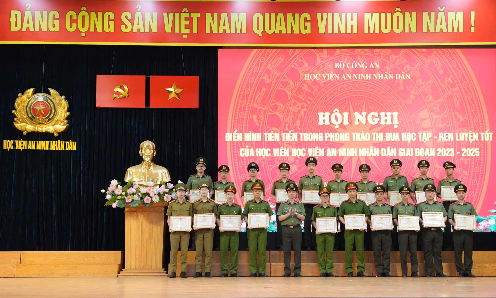 Học viện ANND tuyên dương học viên xuất sắc trong phong trào thi đua 