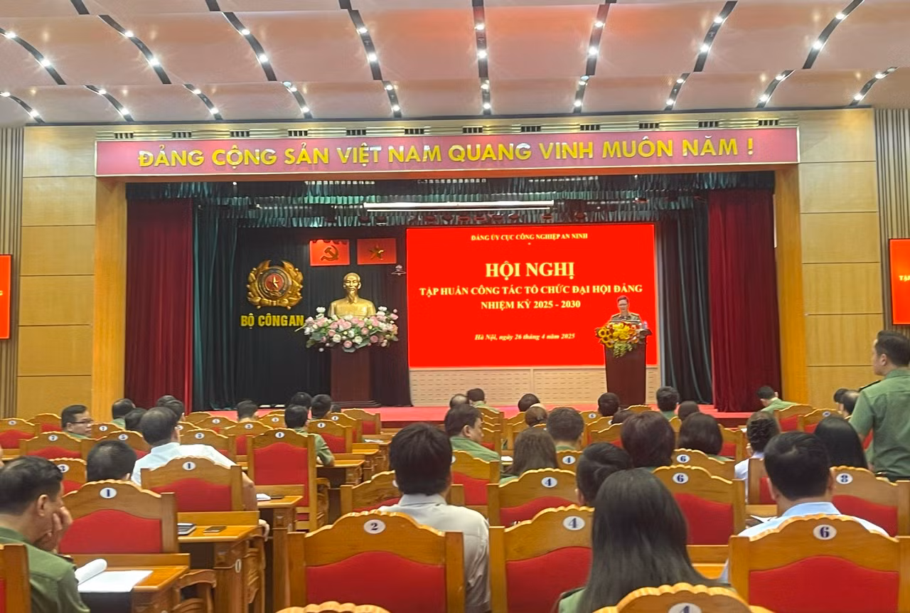 Đảng bộ Cục Công nghiệp an ninh tập huấn công tác tổ chức Đại hội Đảng các cấp nhiệm kỳ 2025 - 2030 -0
