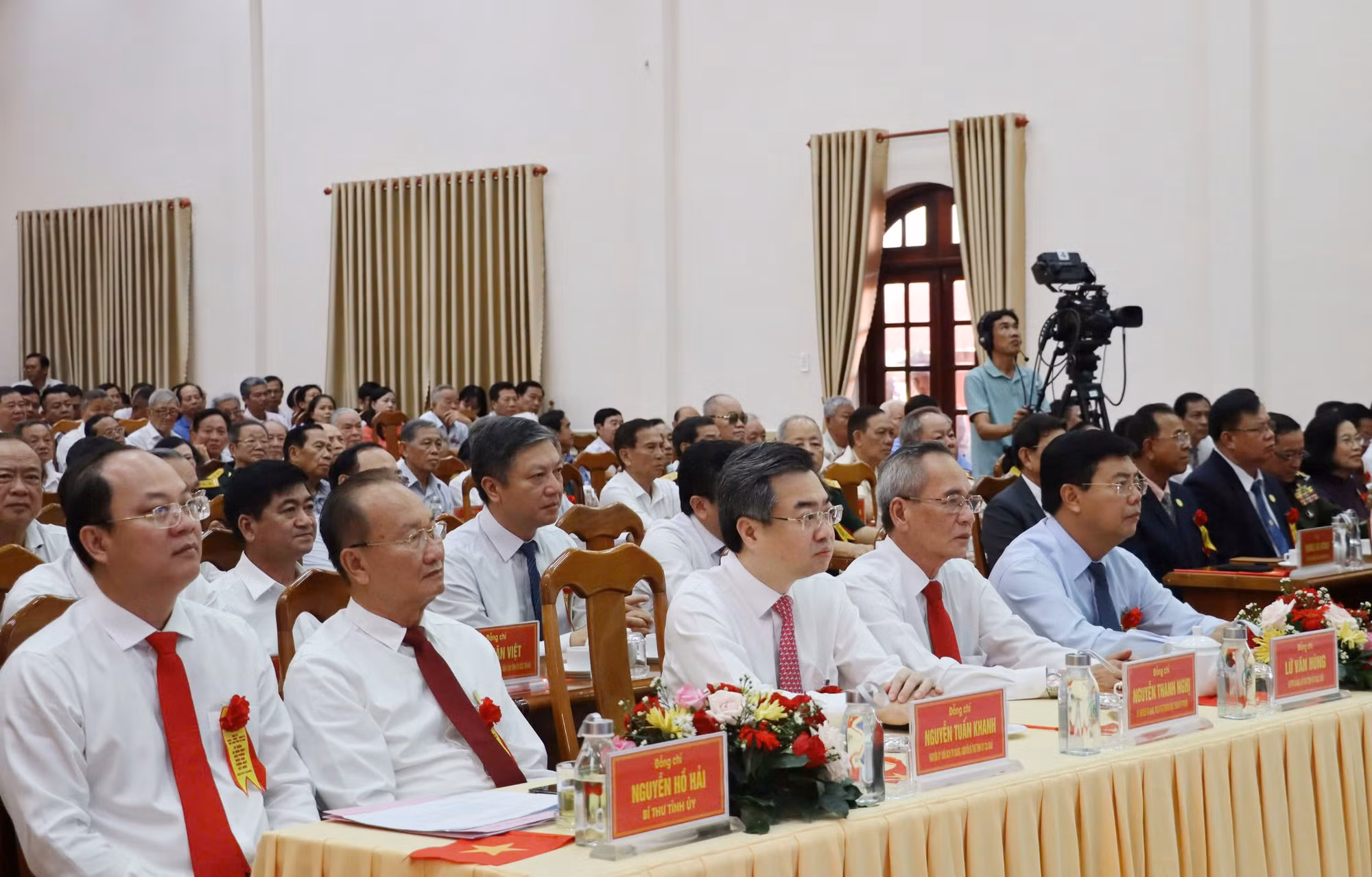 Cà Mau tổ chức họp mặt kỷ niệm 50 năm Ngày Giải phóng miền Nam, thống nhất đất nước -1
