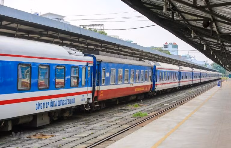 Tăng gần 20 chuyến tàu các tuyến phía Bắc dịp 30/4 -0