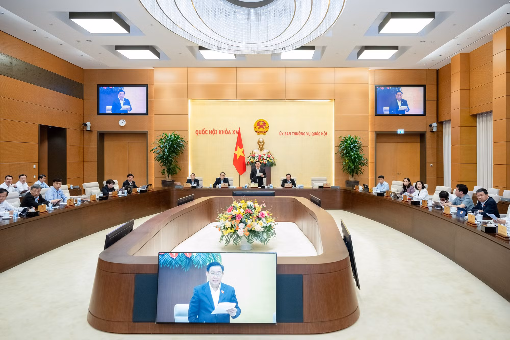Cho ý kiến nghị quyết về vị trí, việc làm để cải cách tiền lương đại biểu Quốc hội chuyên trách -0