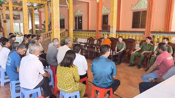 Người có uy tín tích cực giữ gìn ANTT ở cơ sở sau hợp nhất