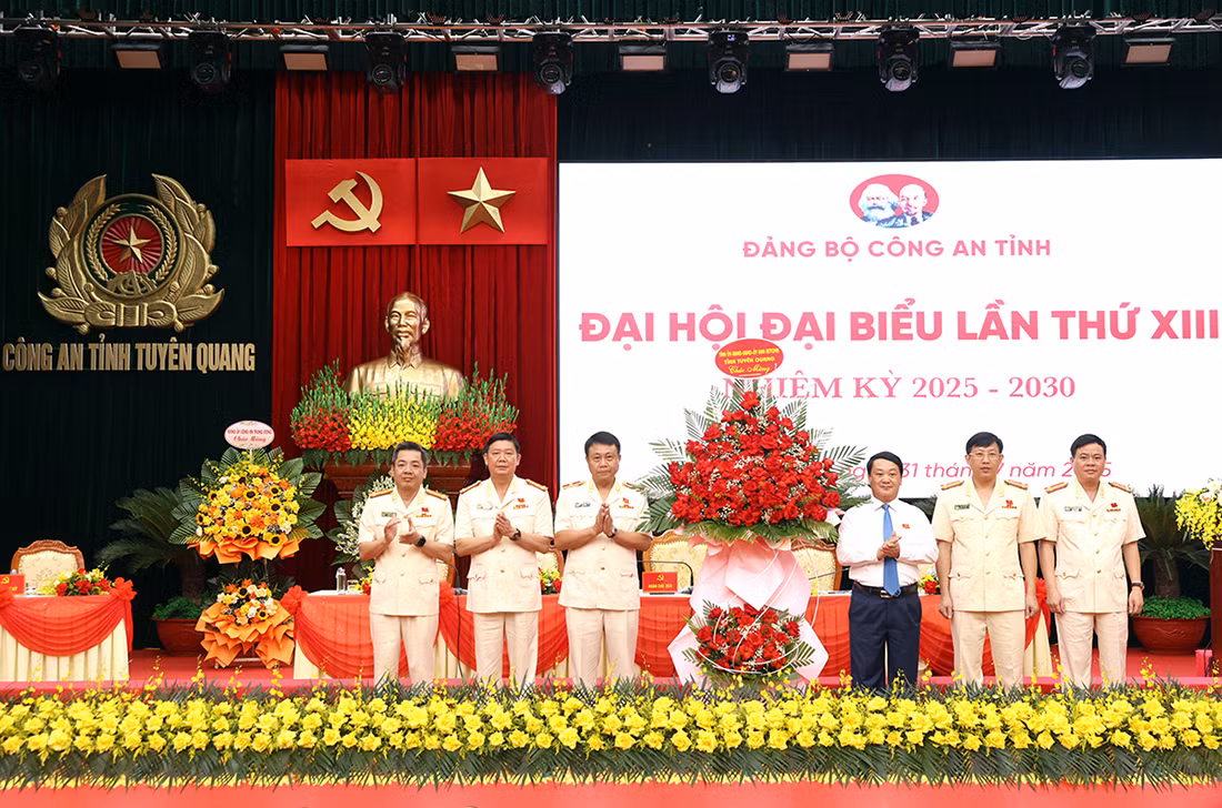 Tuyến đầu thầm lặng, điểm tựa bình yên -0