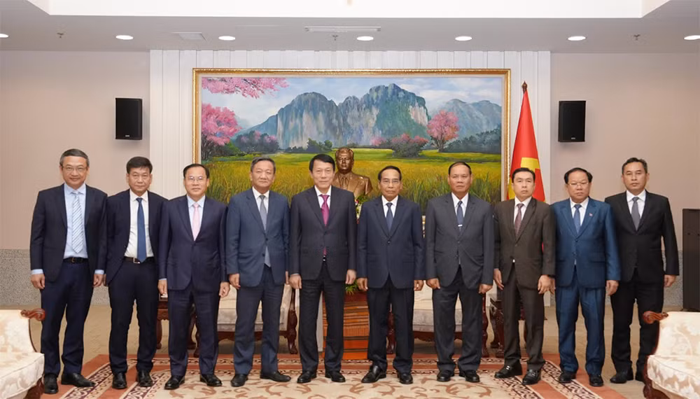 &nbsp;Hợp tác an ninh tiếp tục đóng vai trò trụ cột quan trọng trong quan hệ Việt Nam – Lào -1