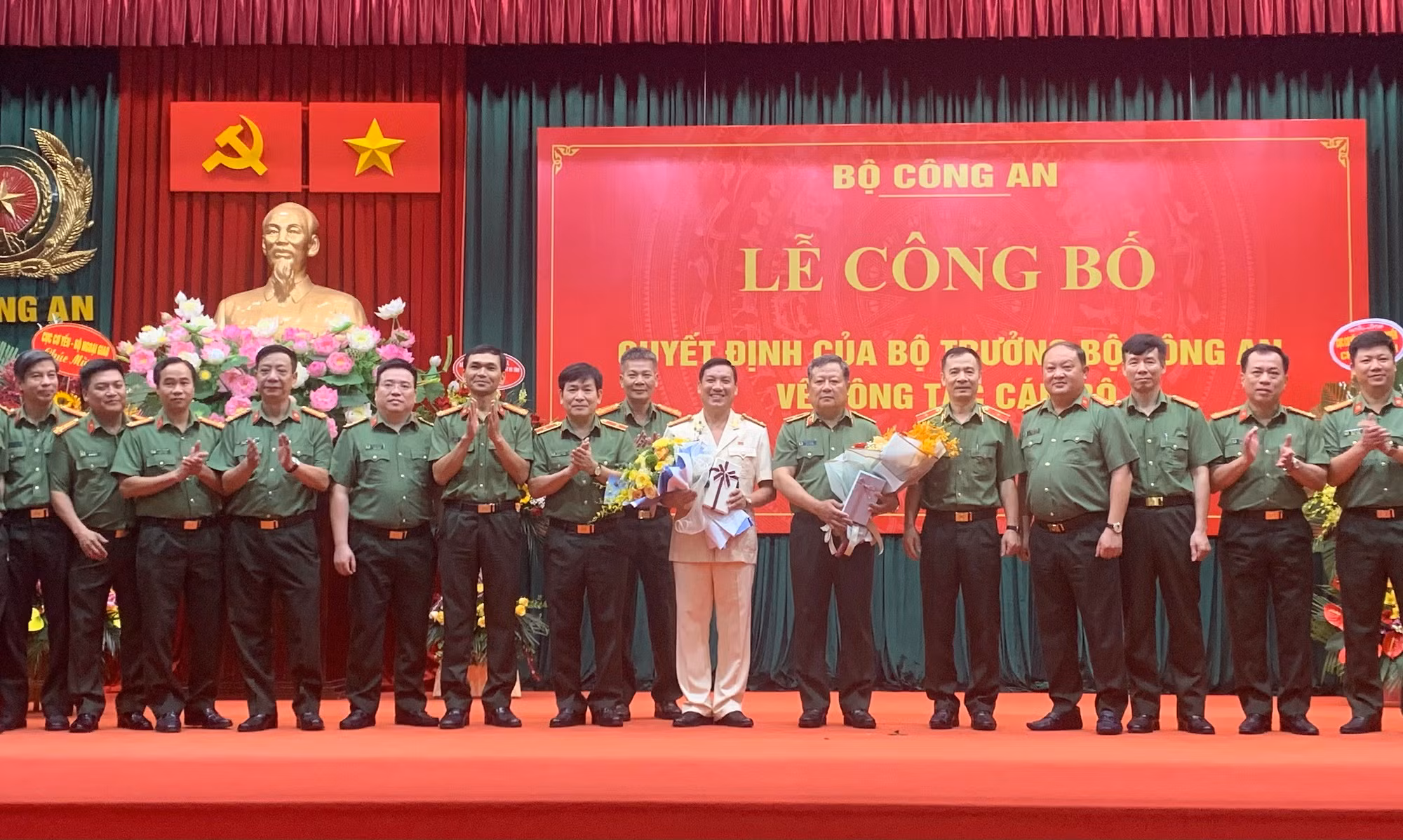 Điều động Đại tá Lê Khắc Thuyết giữ chức vụ Cục trưởng Cục Viễn thông và cơ yếu -0