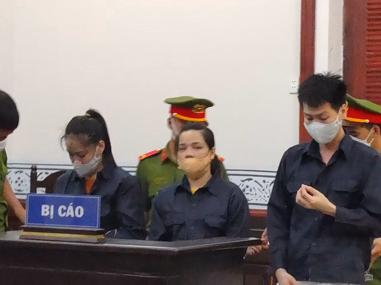 Hai án tử hình một án chung thân cho đường dây mua bán “cái chết trắng” -0