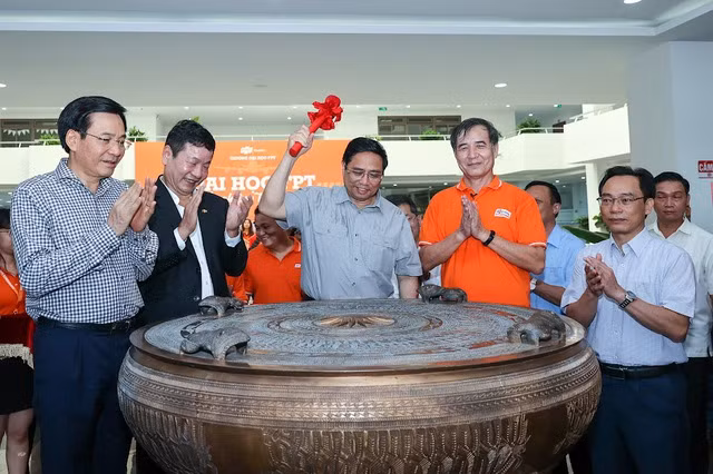 Thủ tướng khảo sát một số nhà máy, dự án công nghệ cao tại Đà Nẵng -0