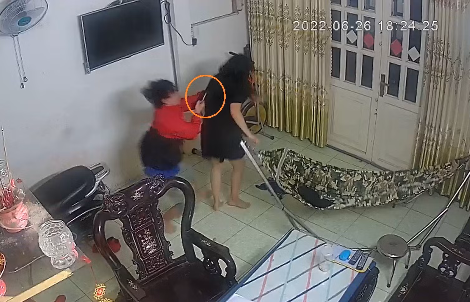 Dùng súng giả cướp tài sản để...đóng tiền đi cai nghiện -0