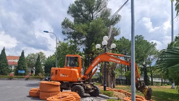 Đình chỉ thi công tại Nghĩa trang Liệt sĩ Quốc gia Đường 9
