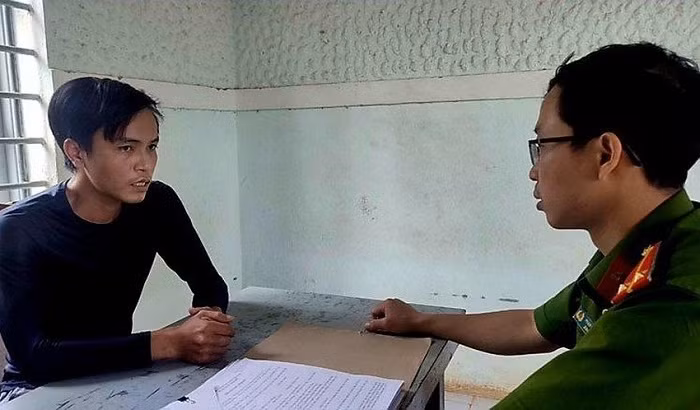 Bắt đối tượng chuyên làm sổ đỏ giả lừa đảo hàng trăm triệu đồng -0