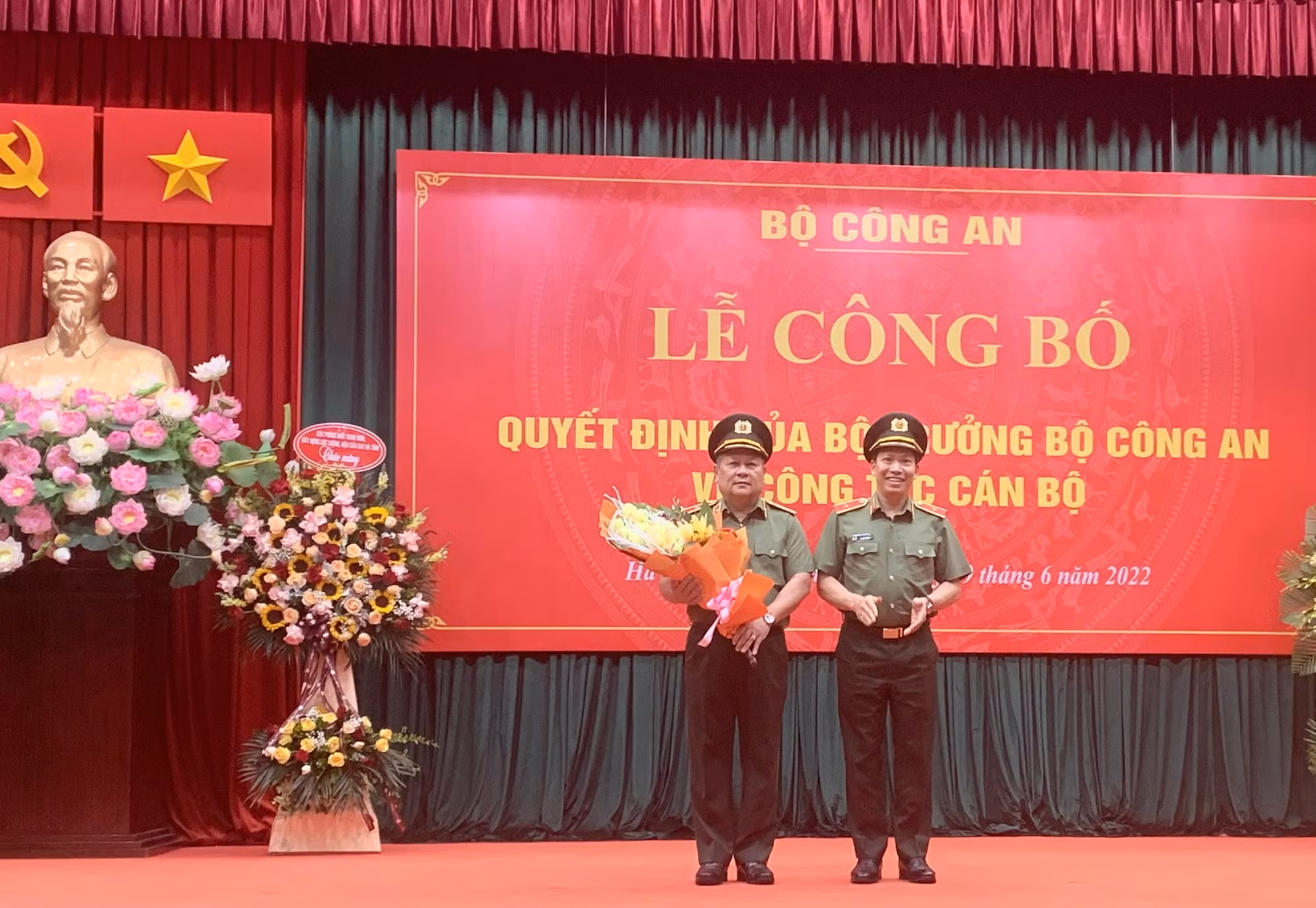 Điều động Đại tá Lê Khắc Thuyết giữ chức vụ Cục trưởng Cục Viễn thông và cơ yếu -0
