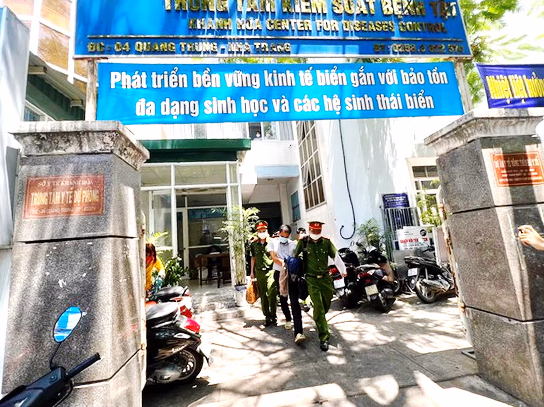  Giám đốc CDC Khánh Hòa hưởng hoa hồng tiền tỷ khi mua vật tư y tế của VNDAT -0