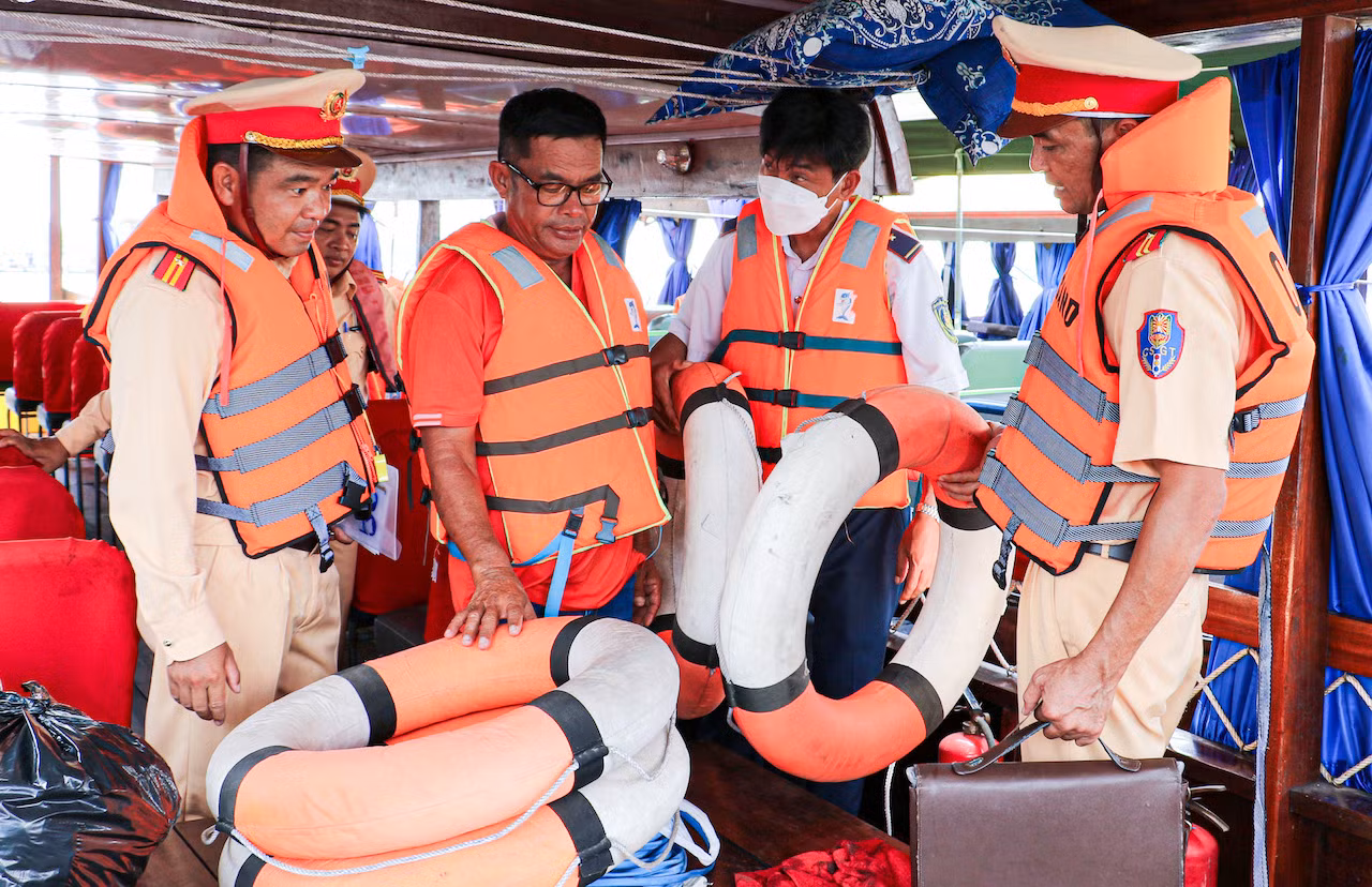 Cảnh sát giao thông các tỉnh, thành Tây Nam bộ qa quân kiểm tra, xử lý vi phạm trật tự an toàn giao thông -0