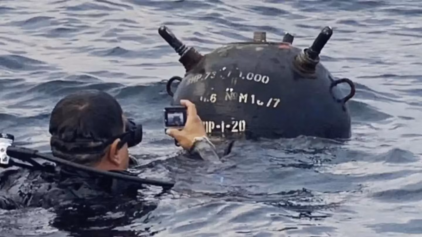 Tàu quân sự nước NATO trúng thủy lôi ở biển Đen -0