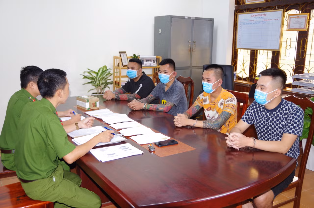 Giáo viên bị cưỡng đoạt tài sản vì con vay nợ -0