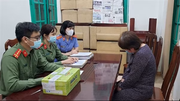 Vẫn nhức nhối thủ đoạn lừa đảo tiền tỷ qua điện thoại