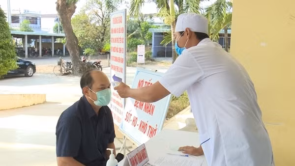 COVID-19 tăng vọt, cao nhất trong 4 tháng qua