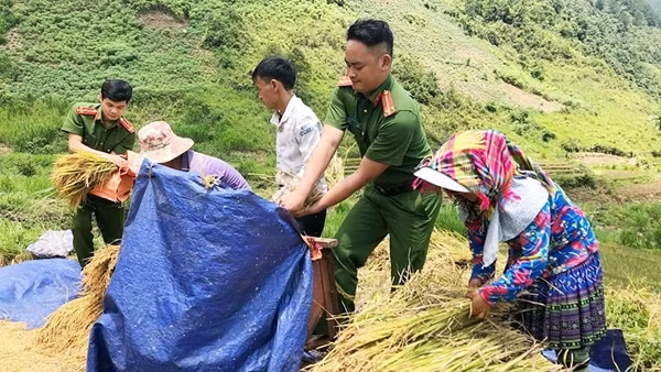 Theo chân cán bộ an ninh có mặt ở những địa bàn từng là “điểm nóng” (bài 1)