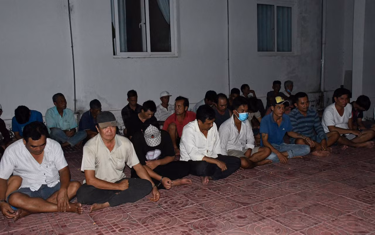 Công an Trà Vinh triệt xóa tụ điểm đá gà&nbsp;qua mạng, bắt 40 người liên quan -0
