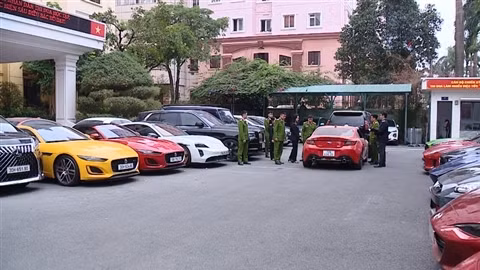 'Kho' tiền vàng, siêu xe thu giữ trong đường dây lừa đảo của Tiktoker Mr Pips