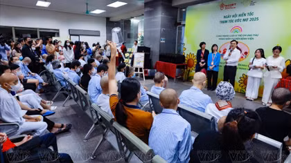 Tổ quốc trong tim: Đại sứ trạm tóc ước mơ