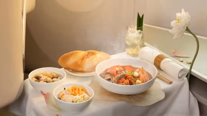 Món ăn Việt giúp Vietnam Airlines trở thành hãng bay có ẩm thực tốt nhất thế giới 2026