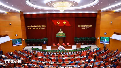 Phiên bế mạc Hội nghị lần thứ 3 Ban Chấp hành Trung ương Đảng khóa XIV. (Ảnh: Dương Giang/TTXVN)