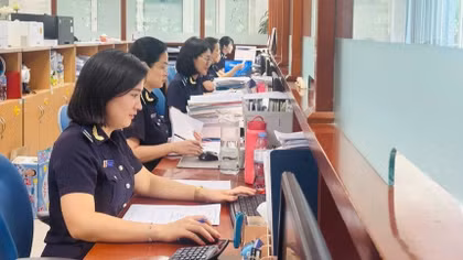 Thu hơn 23.500 tỷ đồng, tăng tốc chuyển đổi số và chống buôn lậu