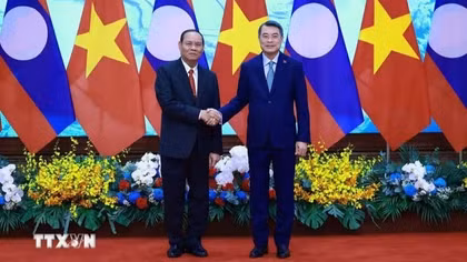 Thủ tướng Lê Minh Hưng: Việt Nam luôn dành ưu tiên cao nhất cho quan hệ với Lào